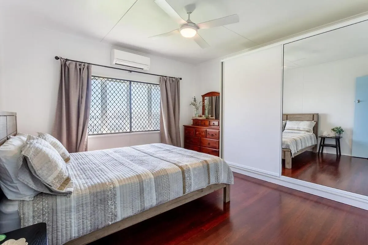 Holiday home Seabreeze Cottage With Ocean Views! Yeppoon Australia