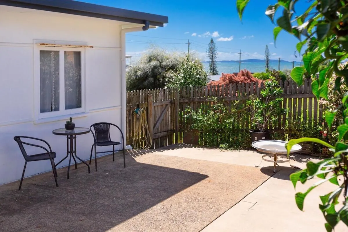 Seabreeze Cottage With Ocean Views! Yeppoon Holiday home